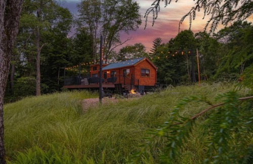 Shippenville Cabin | Hidden Creek Hideaway - Cozy Log Cabin w/Hot Tub, Fire Pit & Scenic Views