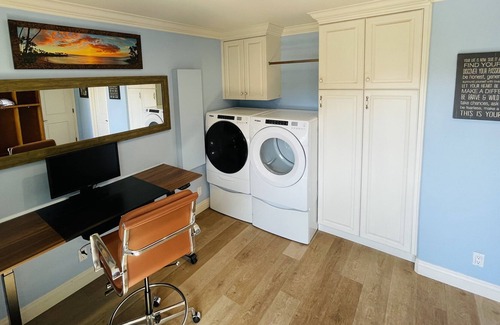 Hawthorne House | Hidden Gem: Beach-Porch-Hot Tub-Game Room-Great Room-SoFi Stadium-LAX
