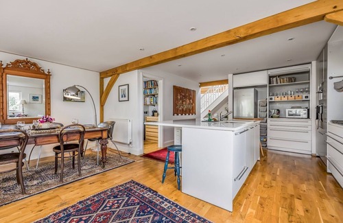 South Hayling House | Hidden Gem by the Sea | Pass The Keys