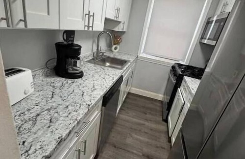 Washington Apartment | Hidden Gem Extended Stays Welcome Near Metro Train