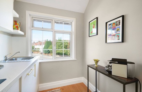 Woodhouse Apartment | Hidden Gem