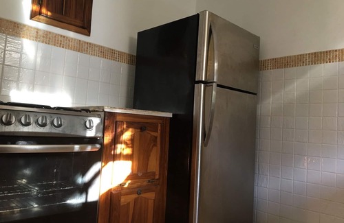 Salem Villa | Hidden gem in Runaway Bay! Best location, stunning, private