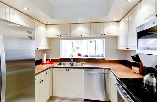 Trailer Estates Condo | Hidden Gem: Located in the Resort Style Community - Close to IMG Academy