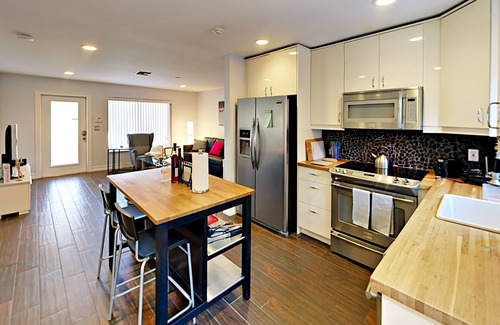 River Oaks Villa | Hidden Gem Vacation Villa w/Private Heated Pool & TikiHut