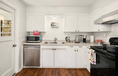 Bryant House | Hidden Getaway Family House - UW - Children Hospital