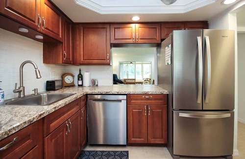 McGregor Condo | Hidden Harbour, NEW PICS, 1 month rental,10% discount for added weeks