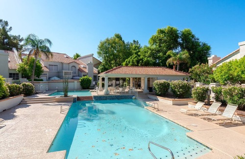 Paradise Valley Village House | Hidden Hills | 3 bed 2 bath | POOL