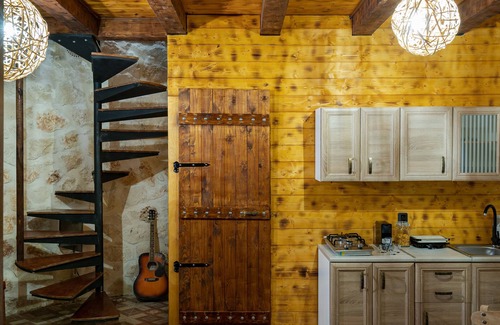 Koiliomenos Villa | Hidden Hills Bio Farm with Private Pool