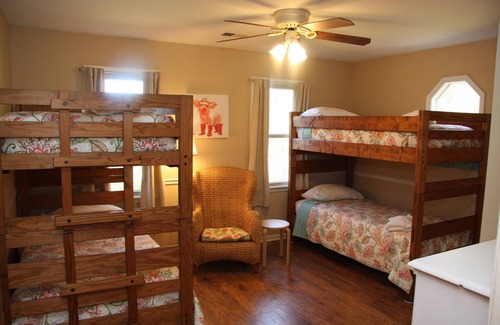 Warrenton Other | Hidden Hollow Farm - Pool; Game Rm; Sleeps 26, 55 min. to DC, Riverwalk & Trails