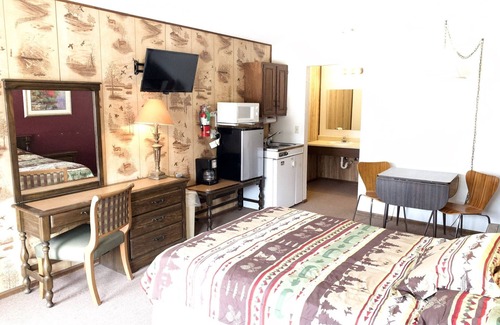 Warsaw Hotel | Hidden Lake Resort