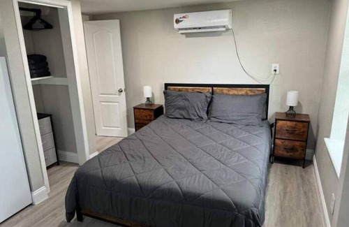 Brazoria Apartment | Hidden Lakefront Getaway