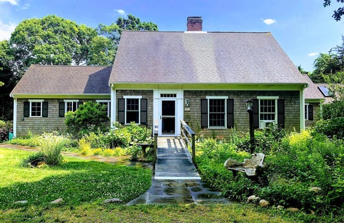 East Dennis House | Hidden paradise in Quivet Neck