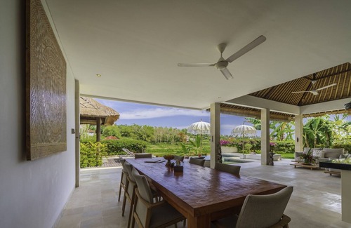 Tumbu Village Villa | Hidden Poolvilla, Absolutely a Deluxe Treasure!