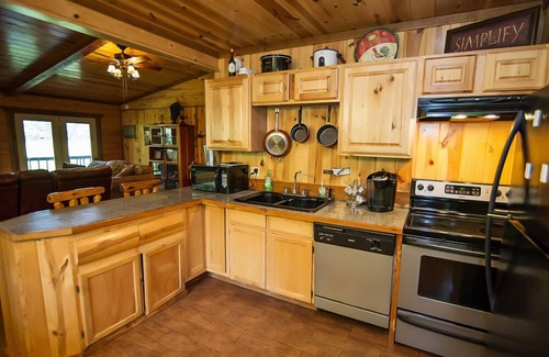 Smithville Cabin | Hidden Valley Retreat- Broken Bow/Hochatown- 2bd