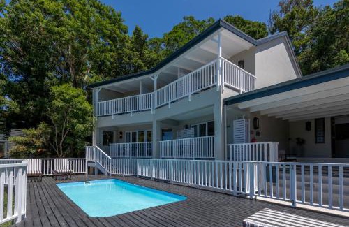 Paradise House | Hide-Away Guest House