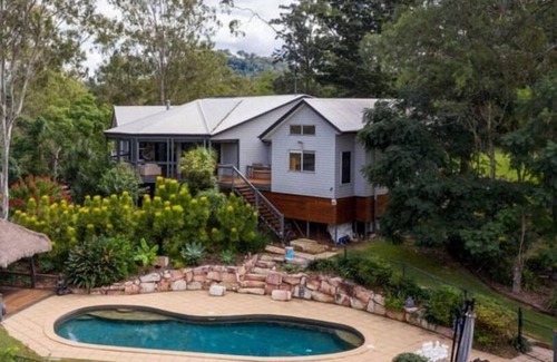 Brookfield House | Hideaway at Brookfield Acreage Tennis Court Pool