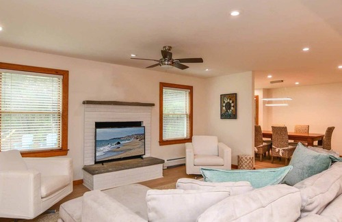 Lagoon Heights House | Hideaway At Meadow View Farm