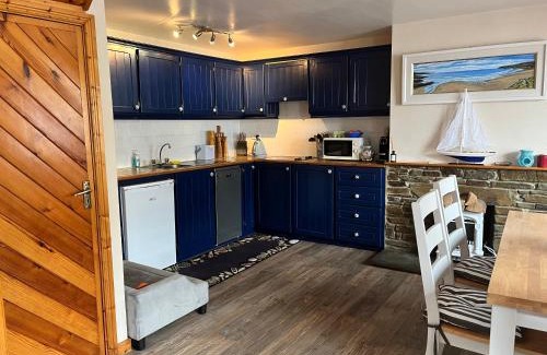 Schull House | Hideaway Cottage