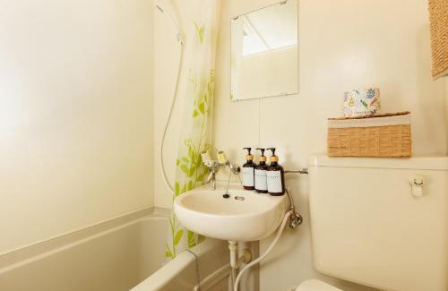Miyakojima Apartment | -Hideaway Miyakojima- 都島駅徒歩3分梅田10分長期滞在OK都会の静かな隠れ家