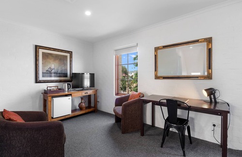 Launceston CBD Hotel | Hideaway on George