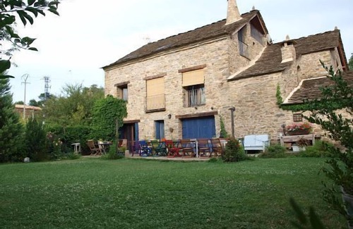 Ulle Cottage | High Apartment. .Casapirineos