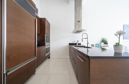 Brickell Condo | High Ceiling Condo at Icon Brickell with Bay & City View and 5 star amenities