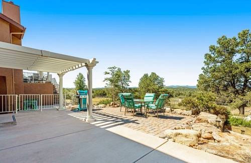Williamson Apartment | High Country guest home with patio, grill, & WiFi - near horse & hiking trails