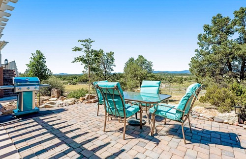 Williamson Apartment | High Country guest home with patio, grill, & WiFi - near horse & hiking trails