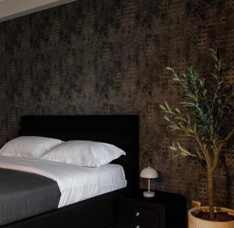 Chisinau Apartment | High-End 1,5 BR with Park View, Fast Wi-Fi and Walk to Mall - GrandStay md