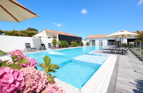 Sainte-Marie-de-Re House | High-end architect villa 350 m2, splendid swimming pool (20x5m), private cinema