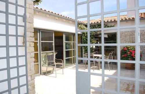 Sainte-Marie-de-Re House | High-end architect villa 350 m2, splendid swimming pool (20x5m), private cinema