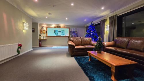 Fox Glacier Hotel | High Peaks Hotel