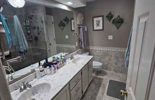 High Point House | High Point Hideaway - secluded & in center of town - fully furnished for comfort