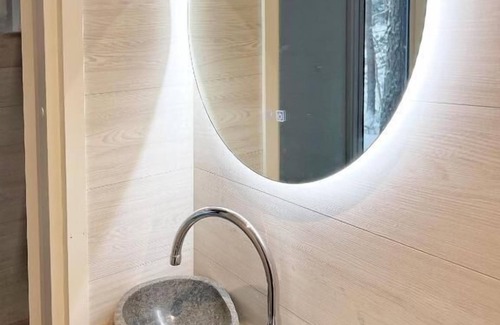 Vaajakoski Apartment | High-quality suite by the lake