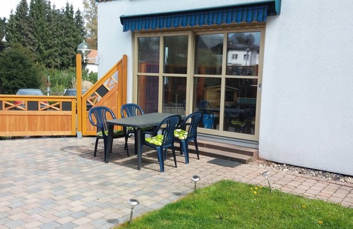 Jesberg Apartment | High-quality vacation apartment 106 sqm for up to 6 people, 3 bedrooms, near A49