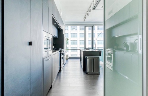 North Rosslyn Apartment | High-Rise Apt in Arlington VA