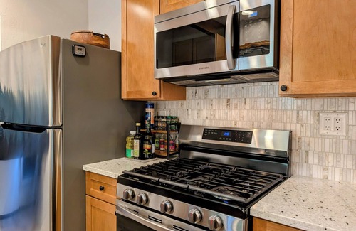 Strawberry Cabin | High Sierra Hideaway Cabin near Pinecrest lake & Dodge Ridge