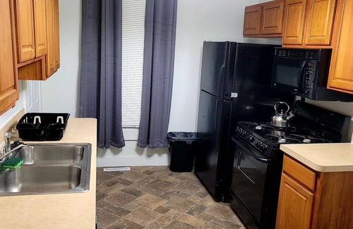Lansing Apartment | High-Tech nearby Sparrow, Lugnuts & Capital