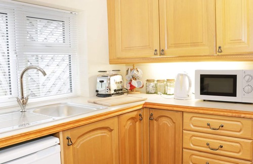 High Ercall House | HIGHBURY COTTAGE, with a garden in Shrewsbury