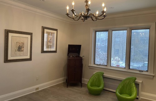 Forest Hill South House | Highend private mansion suite in Forest Hill