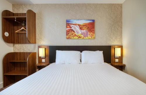 Auchengray Hotel | Highland Gate, Stirling by Marston's Inns