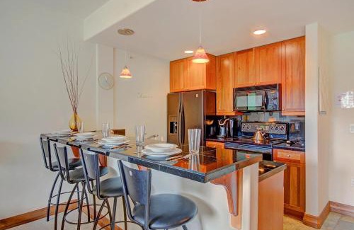 The Highlands Apartment | Highland Greens Lodge 305 Condo