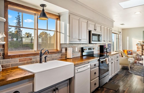 Paso Robles House | Highland Park Panorama-Your Window to the World of Paso Robles Wine Country!