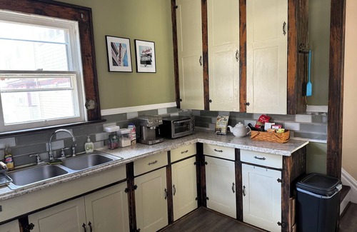 Highland Square House | Highland Square house dedicated to the history of Akron.