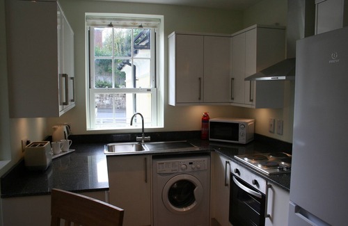 Shanklin Apartment | Highlands Apt 2 - sea views, garden, free wifi + parking
