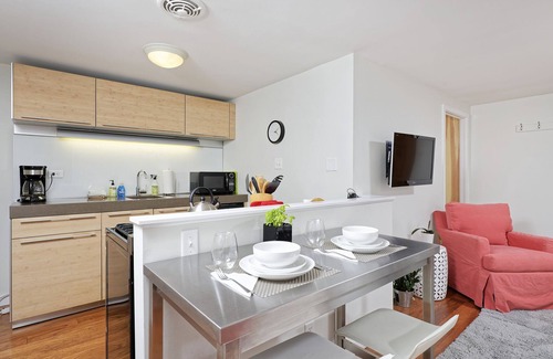 Highland Condo | Highlands Condo-walk to everything in downtown Denver- 70+ five star reviews!