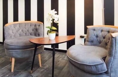 Margareten Apartment | Highlight Apartment St Charles Church