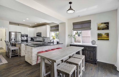 Northgate House | Highpoint Hills! Great Views w Games & Fitness