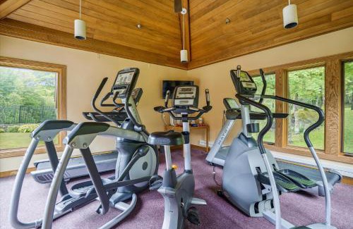 Central Vermont- Killington House | Highridge B20 Spectacular Top Floor Two Bedroom with Loft Condo with Scenic Views and Sports Center