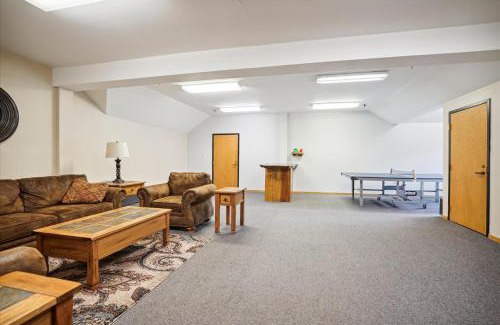 Central Vermont- Killington House | Highridge B20 Spectacular Top Floor Two Bedroom with Loft Condo with Scenic Views and Sports Center